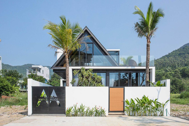 Cặp vợ chồng lớn tuổi xây ngôi nhà hiện đại ngút ngàn dưới chân bán đảo Sơn Trà, Đà Nẵng - Ảnh 2.