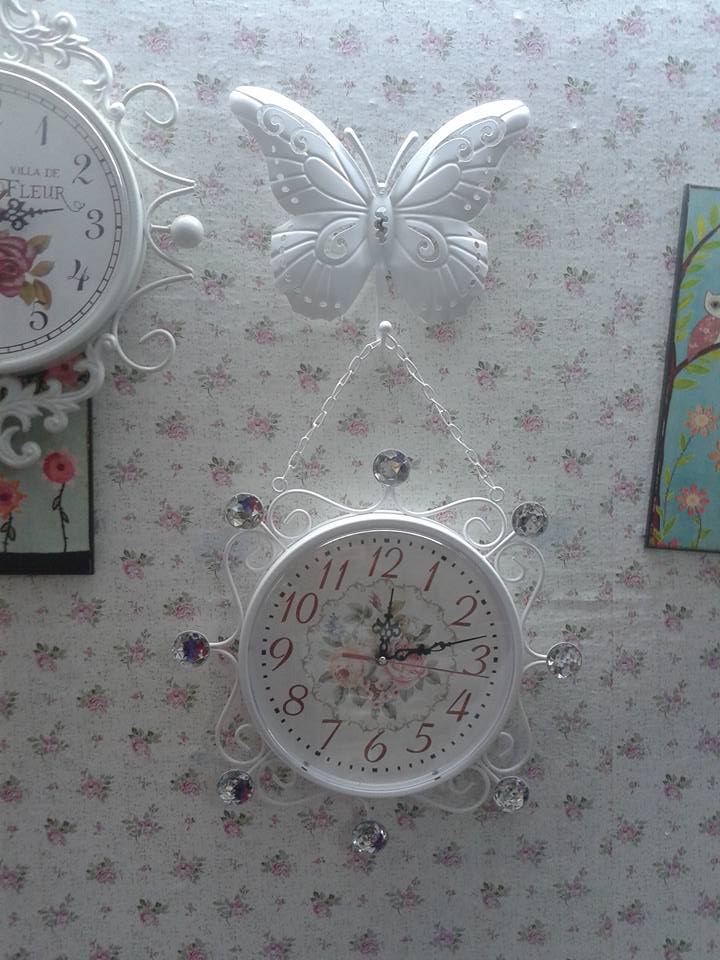 Đồng hồ treo hình bướm
